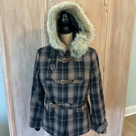 Juicy Couture Jacket - Picture 2 of 13